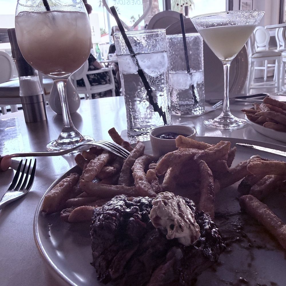 Yum Steak  Frites and drinks