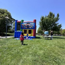 EJ Jumpers - Bouncing house + cotton candy machine