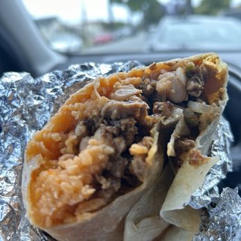 Tacos Los Abundis - Burrito de Al pastor. - Tacos Near Me - Long Beach, California