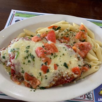 Bellevue Cafe - Chicken Michael - Diners Near Me - Schenectady, New York