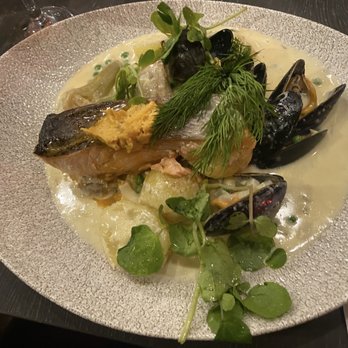Albert's Shed - Salmon .... Another delicious choice - Italian Near Me - Manchester, XGM