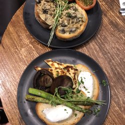 Ergo Cafe Marion - Mushroom ragout + mushroom, haloumi and asparagus with poached eggs