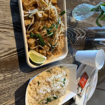 Block 9 Thai Street Eats - Pad Thai and Garlic Rice - Thai Near Me - Henderson, Nevada