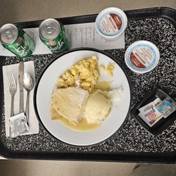 Manchester Memorial Hospital - Turkey, mac & cheese and mashed potatoes.