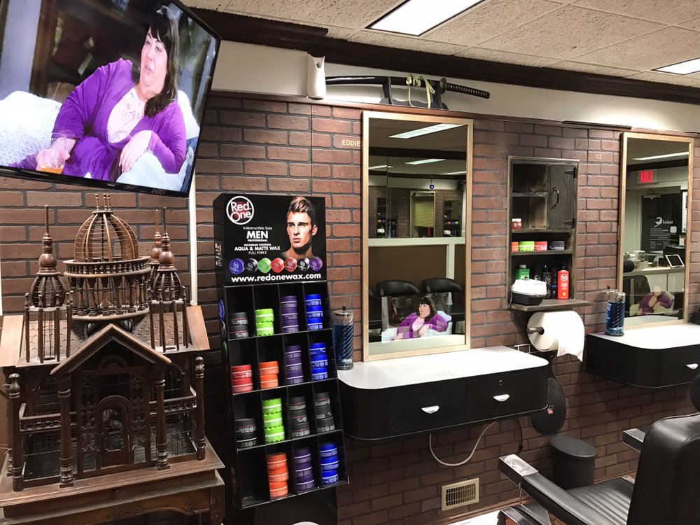 Kubat Barber Shop Logo