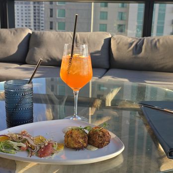 Six - Cocktail Bars Near Me - Tampa, Florida Six - Cocktail Bars Near Me - Tampa, Florida