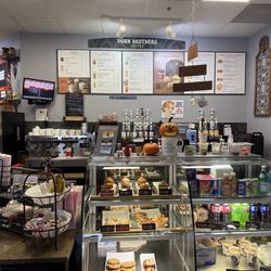 Dunn Brothers Coffee - Counter area
