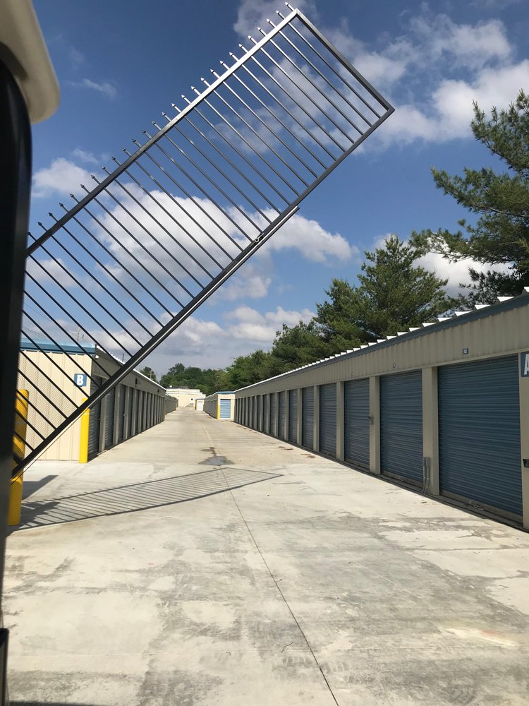 NEWBURGH STORAGE KING Updated June 2024 22 Photos 4006 Trinity Dr