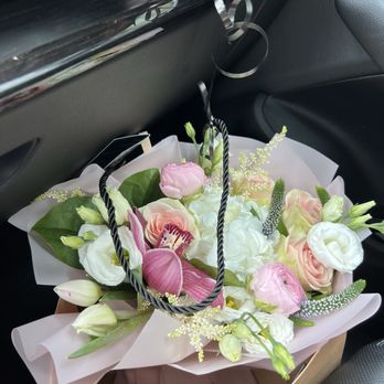 Sunny Florists - Florists Near Me - Boston, Massachusetts Sunny Florists - Florists Near Me - Boston, Massachusetts