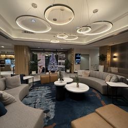 Sheraton Milwaukee Brookfield Hotel