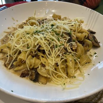 Taglia - Campanelle Alla Panna - Italian Near Me - Pearland, Texas