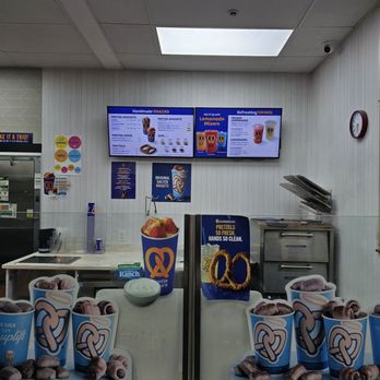 Auntie Anne's - Pretzels Near Me - Gladstone, Missouri