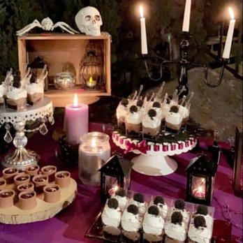 Minis by Mara - Gorgeous spooky set up for our Halloween themed wedding! - Desserts Near Me Minis by Mara - Gorgeous spooky set up for our Halloween themed wedding! - Desserts Near Me