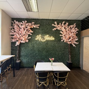 Le Jardin Café - Cafes Near Me - Wallingford, Connecticut