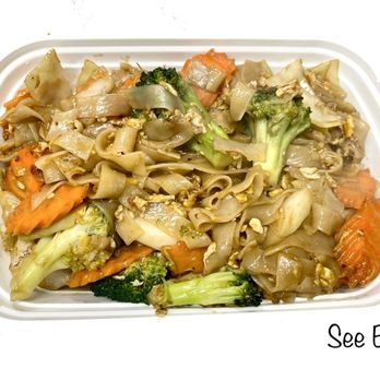 The Hub16 - a close up of a container of food - Thai Near Me - Lisbon, New Hampshire The Hub16 - a close up of a container of food - Thai Near Me - Lisbon, New Hampshire