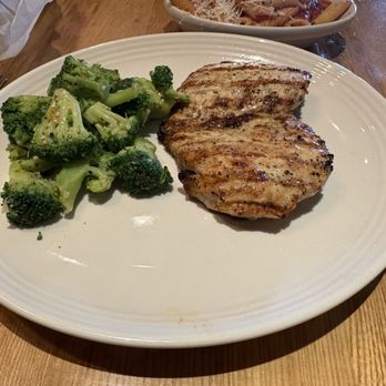 Carrabba's Italian Grill - Tuscan Grilled Chicken - Italian Near Me - Metairie, Louisiana