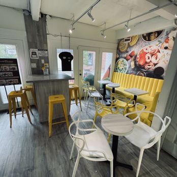 Roll Me Up Ice Cream & Desserts - the inside of a restaurant - Ice Cream & Frozen Yogurt Near Me - Markham, Ontario Roll Me Up Ice Cream & Desserts - the inside of a restaurant - Ice Cream & Frozen Yogurt Near Me - Markham, Ontario