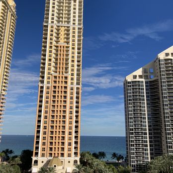 Ocean View on Nine - New American Near Me - Sunny Isles Beach, Florida