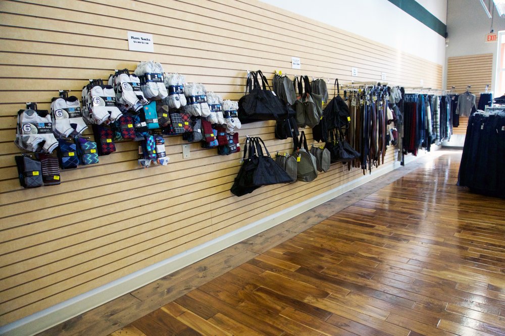 DISCOUNT FASHION WAREHOUSE Updated September 2024 11711 Princeton