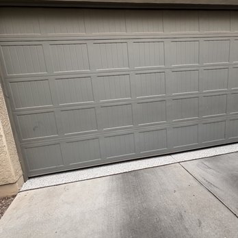 Quick Response Garage Floor Coatings - The area visible on the outside of the garage door. Nice finish! - Flooring Near Me - Phoenix, Arizona Quick Response Garage Floor Coatings - The area visible on the outside of the garage door. Nice finish! - Flooring Near Me - Phoenix, Arizona