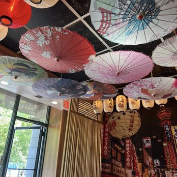 Ton-Ichi Ramen - Decor - Ramen Near Me - Evanston, Illinois
