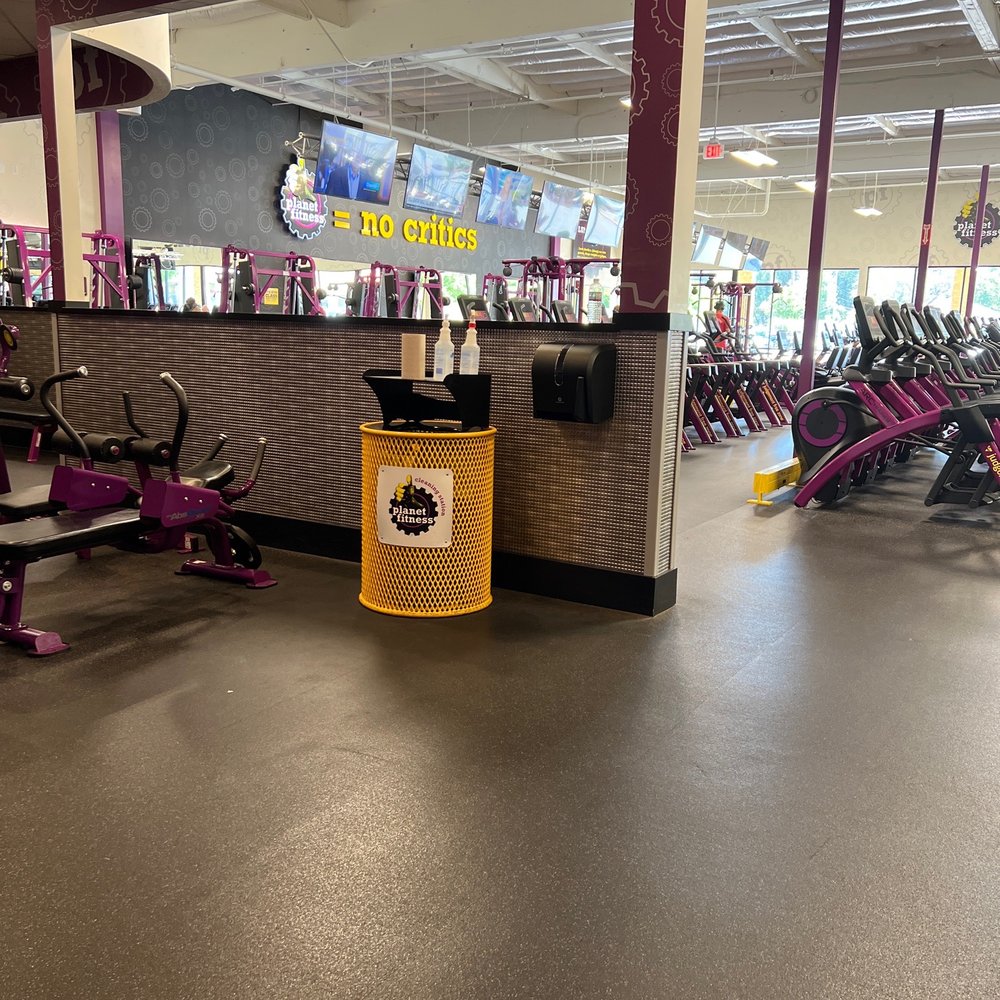 Planet Fitness - Towel dispenser doesn't work - Gyms Near Me - Fair Oaks, California Planet Fitness - Towel dispenser doesn't work - Gyms Near Me - Fair Oaks, California