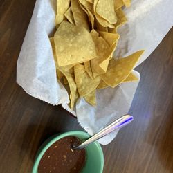 China's Alley Restaurant - Chips & salsa