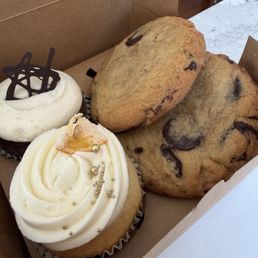 That lemon sour cream is the best That lemon sour cream is the best