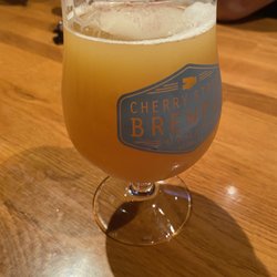 Rick Tanners Grille & Bar - Beer