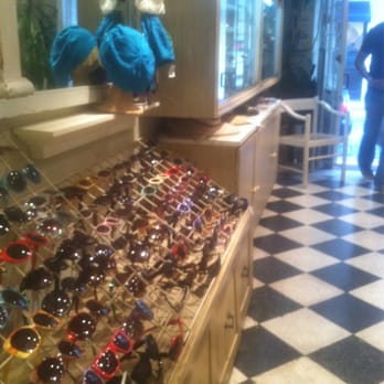Bóveda - Best selection of women's sunglasses! Good prices too. - Accessories Near Me - San Juan, Puerto Rico