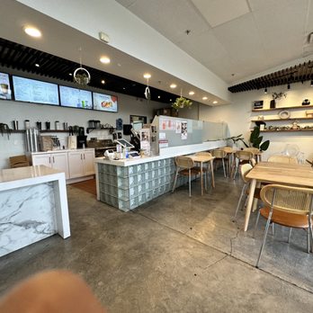 Da Vien Coffee - Inside - Desserts Near Me - Westminster, California Da Vien Coffee - Inside - Desserts Near Me - Westminster, California