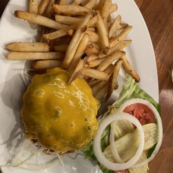 Doc B's Restaurant + Bar - Burger - Bars Near Me - Tampa, Florida