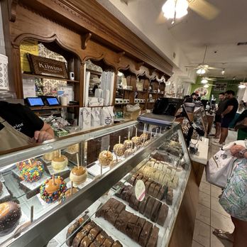 Kilwins Ice Cream - Chocolate - Fudge - Ice Cream & Frozen Yogurt Near Me - Fort Lauderdale, Florida Kilwins Ice Cream - Chocolate - Fudge - Ice Cream & Frozen Yogurt Near Me - Fort Lauderdale, Florida