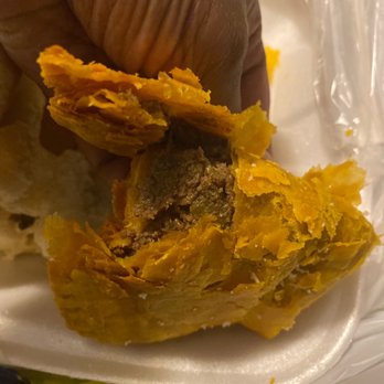 Gee's Caribbean Style - Beef when I requested chicken or veggie - Caribbean Near Me - Cincinnati, Ohio