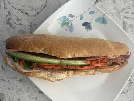 Banh Mi Saigon by null