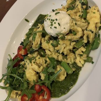 Picnik - Burnet Road - Pesto & Goat Cheese Scramble - New American Near Me - Austin, Texas
