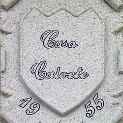 Casa Calvete - Escudo