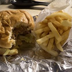 Mel's Drive-In - I got the deluxe cheese burger meal, can't beat the prices.