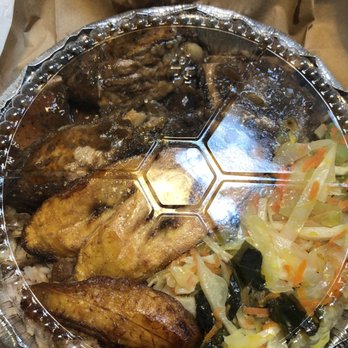 Doro's Jamaican Restaurant - chicken and vegetables in a foil container - Caribbean Near Me - New York, New York Doro's Jamaican Restaurant - chicken and vegetables in a foil container - Caribbean Near Me - New York, New York