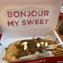 BeaverTails - Poutail (poutine beaver tail)