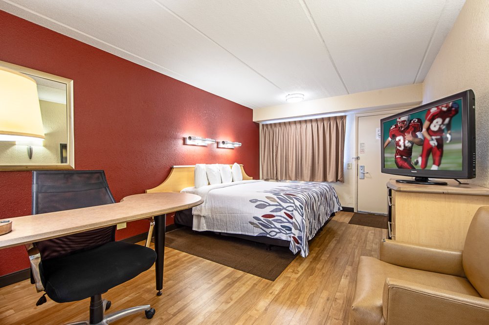Red Roof Inn Toledo - University