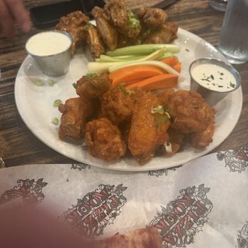 Pizza Rock - Wings buffalo and lemon pepper - Pizza Near Me - Las Vegas, Nevada Pizza Rock - Wings buffalo and lemon pepper - Pizza Near Me - Las Vegas, Nevada