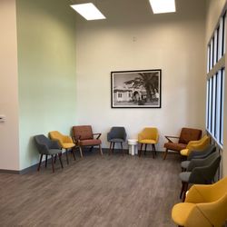 Perlman Clinic - San Marcos - Waiting room