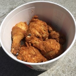 Tuesday app or online deal - 8 piece bucket (4 drumsticks & 4 thighs) for $10 Tuesday app or online deal - 8 piece bucket (4 drumsticks & 4 thighs) for $10
