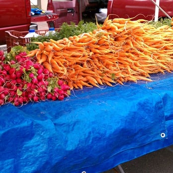 Solvang Farmers Market - beets and carrots - Farmers Market Near Me - Solvang, California Solvang Farmers Market - beets and carrots - Farmers Market Near Me - Solvang, California