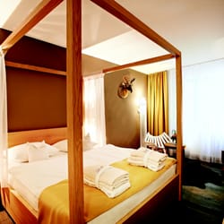 Hotel Zugbrücke Grenzau - Hotelzimmer im Hotel Zugbrücke Grenzau