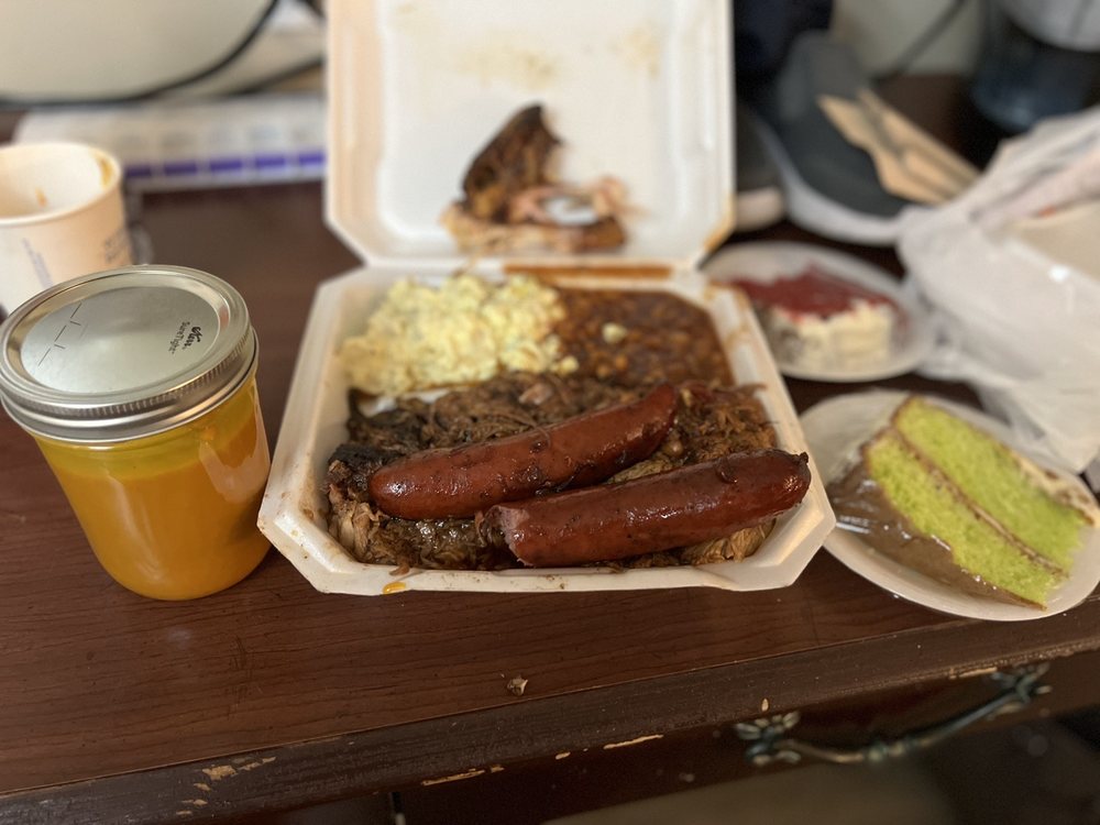 Sam's Carry Out BBQ Logo