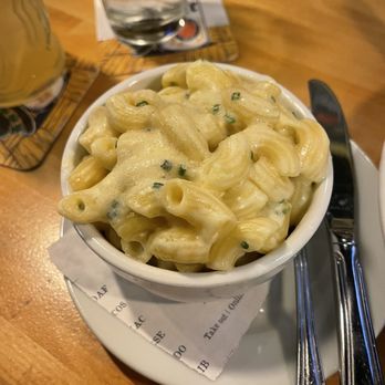 Rooster - Truffled Mac 'n Cheese - New American Near Me - Newington, Connecticut