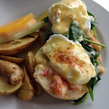 Mariposa - Crab legs served atop light fluffy biscuit - New American Near Me - Honolulu, Hawaii