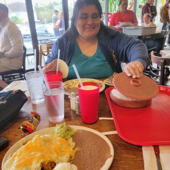 The Buffalo Grille - Mama looks like she sees sum delicious! - American Near Me - Houston, Texas The Buffalo Grille - Mama looks like she sees sum delicious! - American Near Me - Houston, Texas